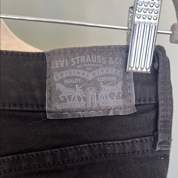 Levi's 311 Black Shaping Skinny Jeans - Picture 6 of 7